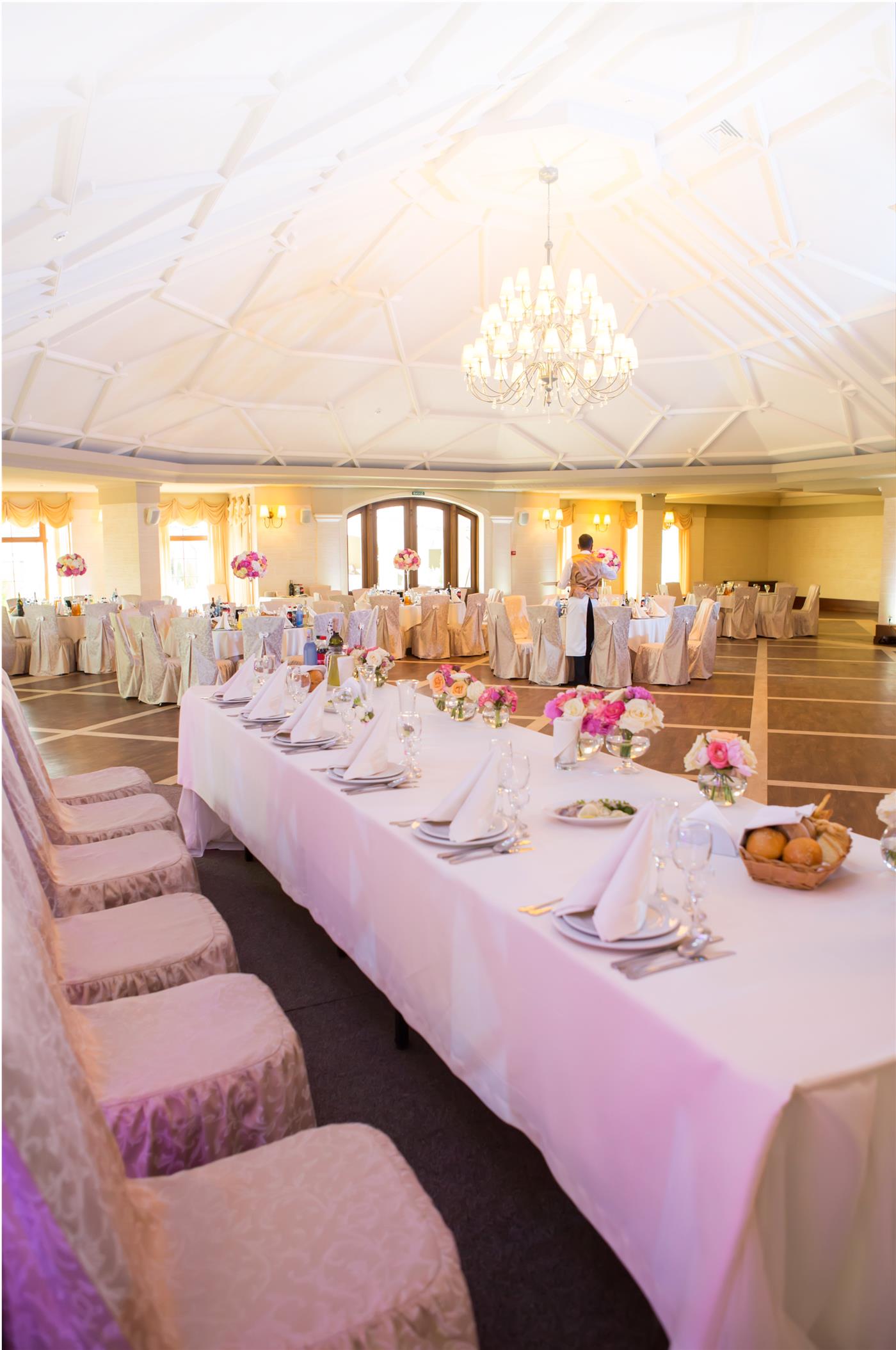 Clubhouse royal dining and banquet lounge